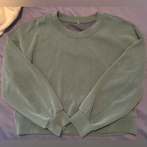 Softstreme oversized lululemon cropped sweatshirt